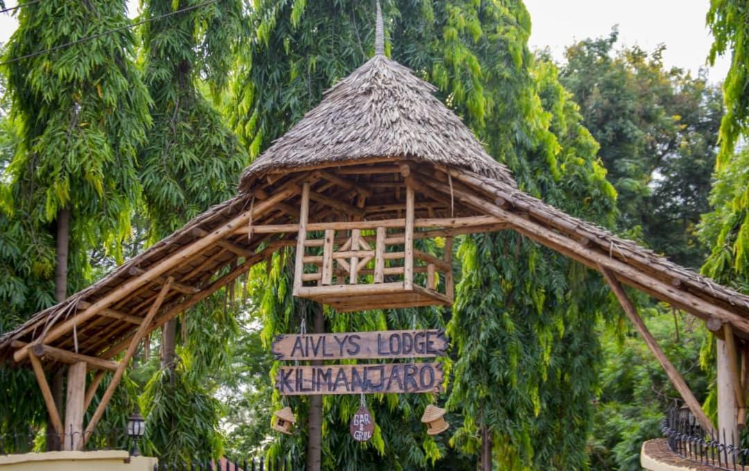 Aivlys Lodge Kilimanjaro Msaranga Bagian luar foto