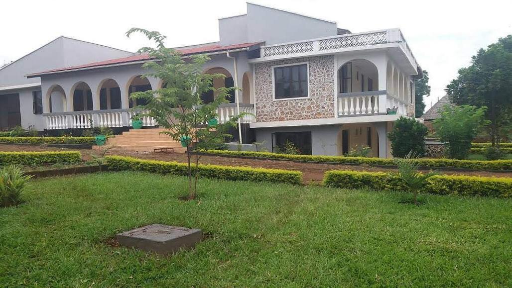 Aivlys Lodge Kilimanjaro Msaranga Bagian luar foto