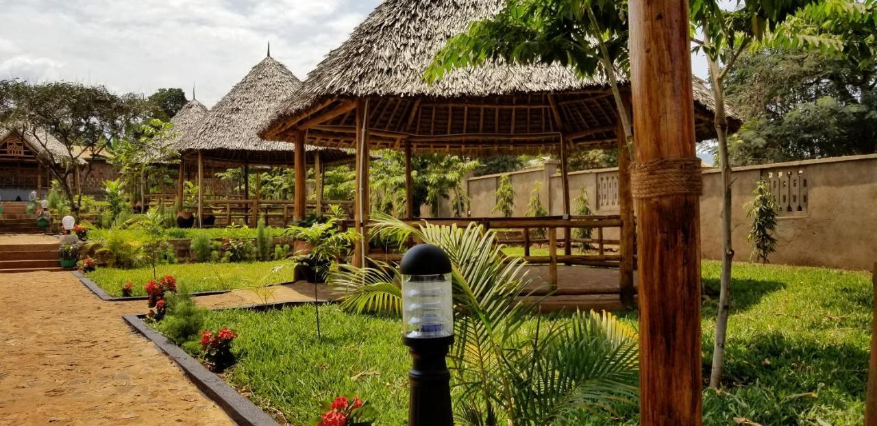 Aivlys Lodge Kilimanjaro Msaranga Bagian luar foto